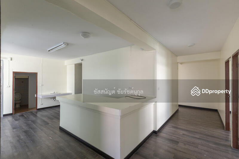 For Rent - 5 floor building near BTS phayathai, Bangkok