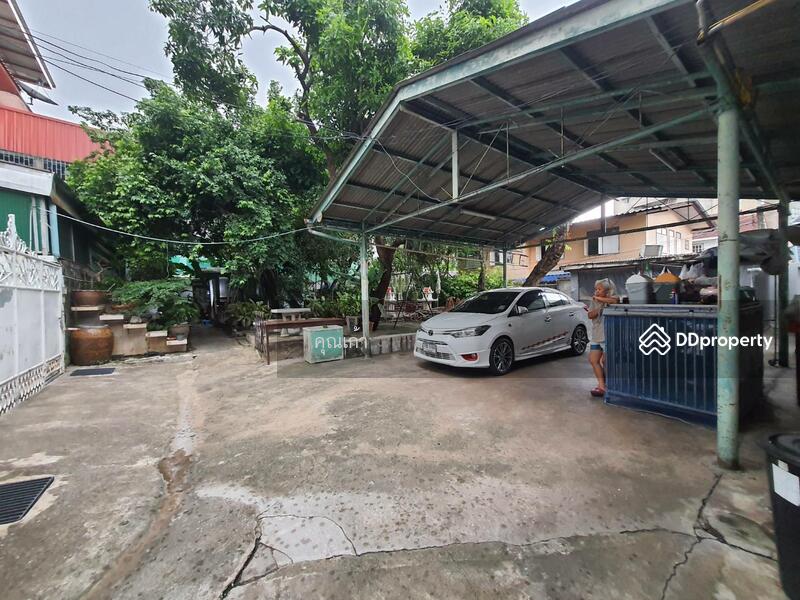 ขาย - ที่ดินพร้อมบ้าน, กรุงเทพ