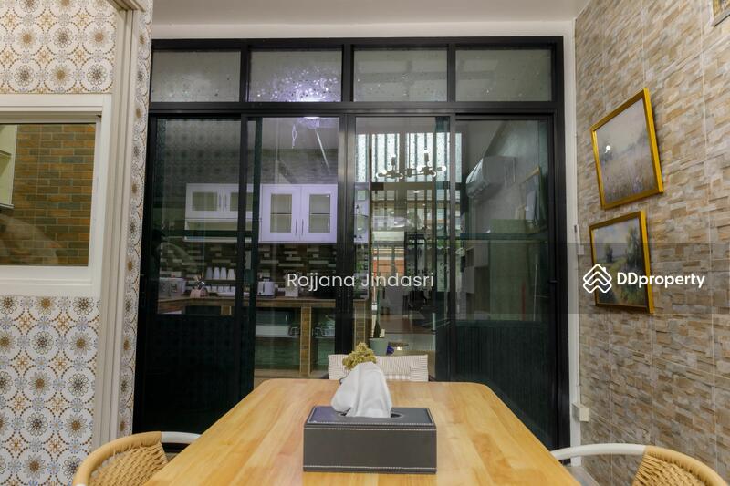 For Rent - 4-Bedroom House, Bangkok