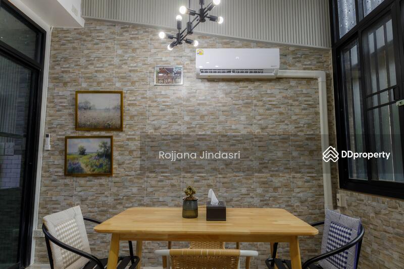 For Rent - 4-Bedroom House, Bangkok
