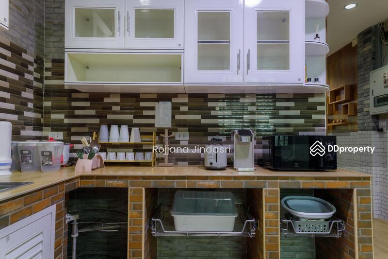 For Rent - 4-Bedroom House, Bangkok