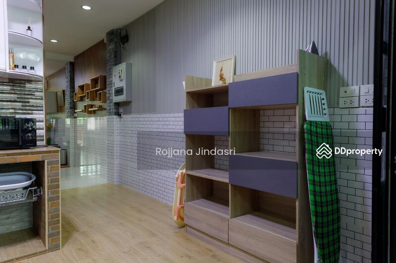 For Rent - 4-Bedroom House, Bangkok