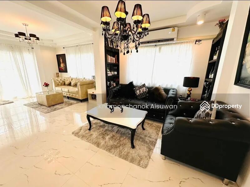 For Sale - 5 bedrooms 5 bathroom Luxury house in Sanpatong, Chiang Mai