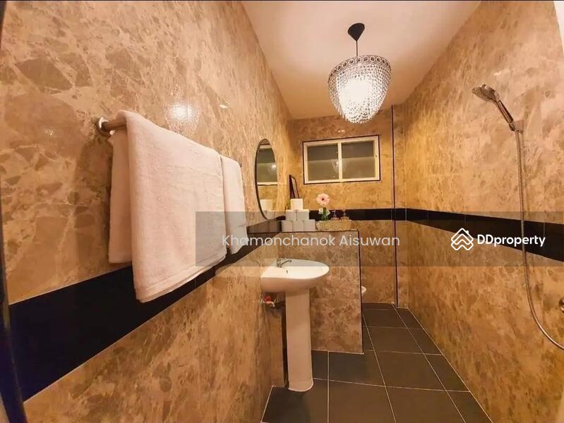 For Sale - 5 bedrooms 5 bathroom Luxury house in Sanpatong, Chiang Mai
