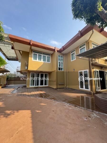 For Rent - ็HOUSE FOR RENT 160 SQ.W 3 BEDROOM 4 BATHROOM 6 PARKING, Bangkok