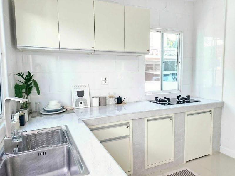 Single House for Rent Pruksa Village The Season Romklao–Ladkrabang ( SPSEVE1268 ), bangkok, Khlong Song Ton Nun, Lat Krabang, Bangkok, 3 Bedrooms, 200 sqm, Single Detached House For Rent, by Khun Eve, 60153089 - DDproperty.com