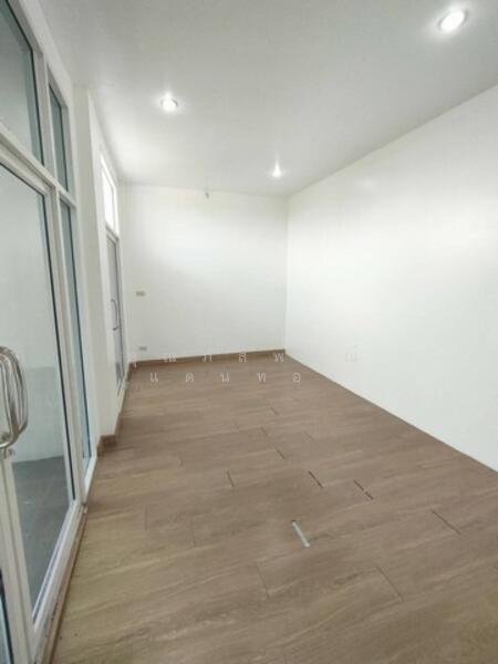 For Rent - ถนนรามอินทรา ซอยรามอินทรา แขวงคันนายาว เขตคันนายาว กรุงเทพมหานคร 10230, Bangkok