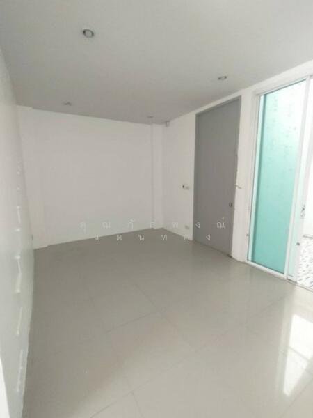 For Rent - ถนนรามอินทรา ซอยรามอินทรา แขวงคันนายาว เขตคันนายาว กรุงเทพมหานคร 10230, Bangkok