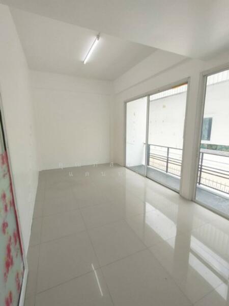 For Rent - ถนนรามอินทรา ซอยรามอินทรา แขวงคันนายาว เขตคันนายาว กรุงเทพมหานคร 10230, Bangkok