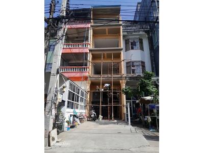 ขาย - ขายตึกพัทยาถนนเลียบหาดจอมเทียนซ.12 4ชั้น29ตรว.แต่งเป็นร้านค้าและห้องพัก7ห้องวิวทะเลขาย8ล.เช่า8หมื่น, ชลบุรี