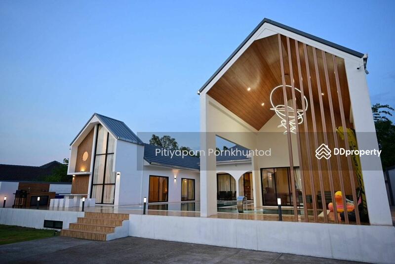 For Sale - 4-Bedroom House, Chon Buri