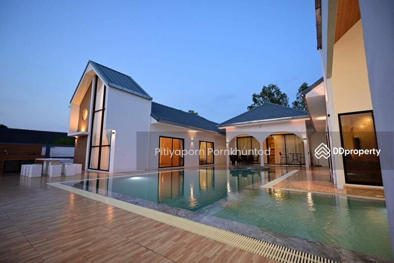 For Sale - 4-Bedroom House, Chon Buri