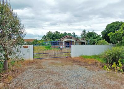 ขาย - ที่ดินพร้อมสิ่งปลูกสร้างสองพี่น้อง สุพรรณบุรี, สุพรรณบุรี