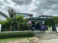 Kunning erotik videosini tomosha qiling