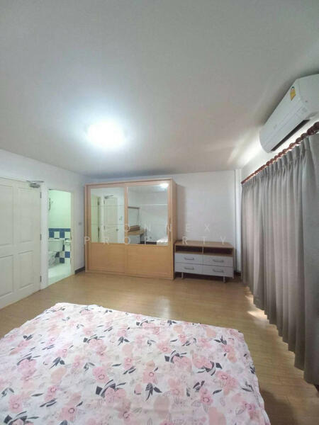 Tempo One Ramkhamhaeng-Rama 9, Bangkok, Ramkamhaeng Road, Hua Mak, Bang Kapi, Bangkok, 3 Bedrooms, 150 sqm, Townhouse For Sale, by Connex Property, 60153918 - DDproperty.com
