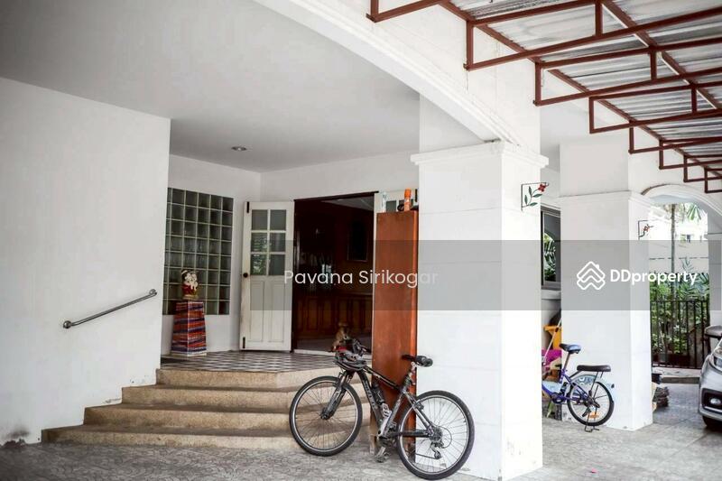 ขาย - 10-Br House near BTS Saint Louis, กรุงเทพ