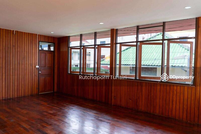 For Rent - A house for rent in downtown close to Chiang Mai Rajabhat University, No.1H647, Chiang Mai