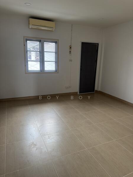 For Rent - ซอยโกสุมรวมใจ, Bangkok