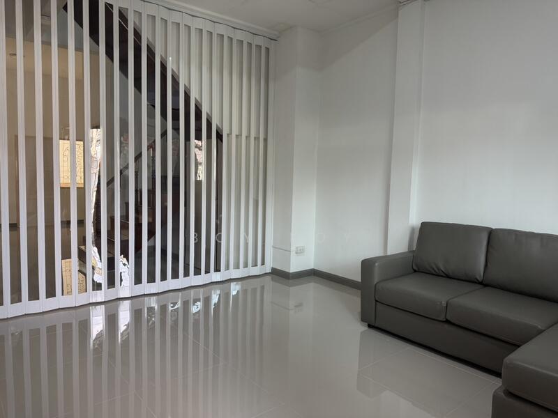 ซอยโกสุมรวมใจ, Bangkok, Don Mueang, Don Mueang, Bangkok, 2 Bedrooms, 160 sqm, Townhouse For Rent, by Anupap Tharnthong, 60155724 - DDproperty.com