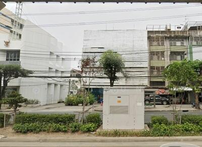 ขาย - อาคารพาณิชย์ติดถนนจรัญสนิทวงศ์, กรุงเทพ