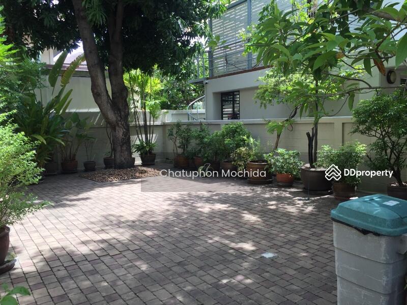 ให้เช่า - 3-Br House in Lat Yao, กรุงเทพ