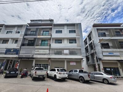 ขาย - ท่าเรือน้ำลึกแหลมฉบัง, ชลบุรี