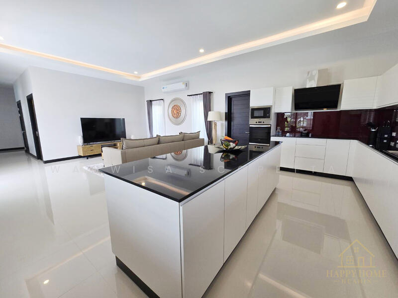 Emerald Valley : เอมเมอรัล วัลเล่ย์ หัวหิน, ประจวบคีรีขันธ์, 500 หัวนา 21, ทับใต้, หัวหิน, ประจวบคีรีขันธ์, 210 ตร.ม., วิลล่า ขาย, โดย Wanwisa Scopetta, 60156083 - DDproperty.com