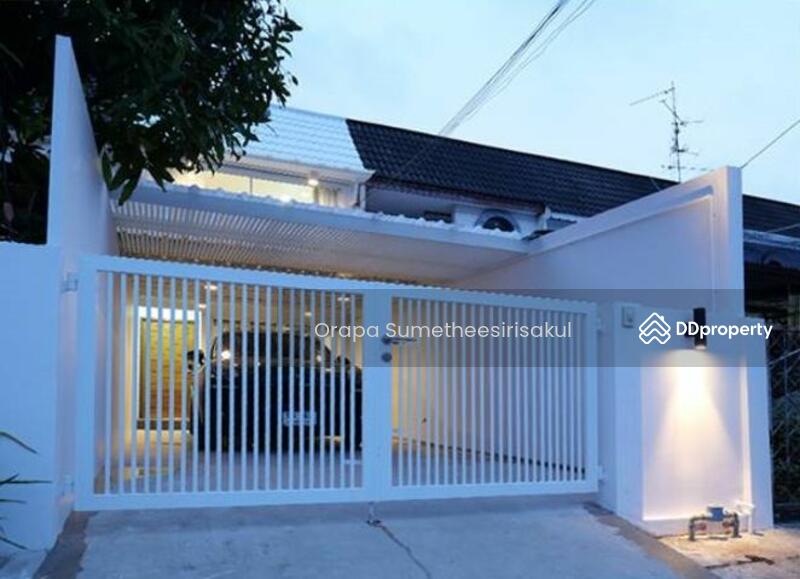 ให้เช่า - 2-Br Townhouse near ARL Ramkhamhaeng, กรุงเทพ