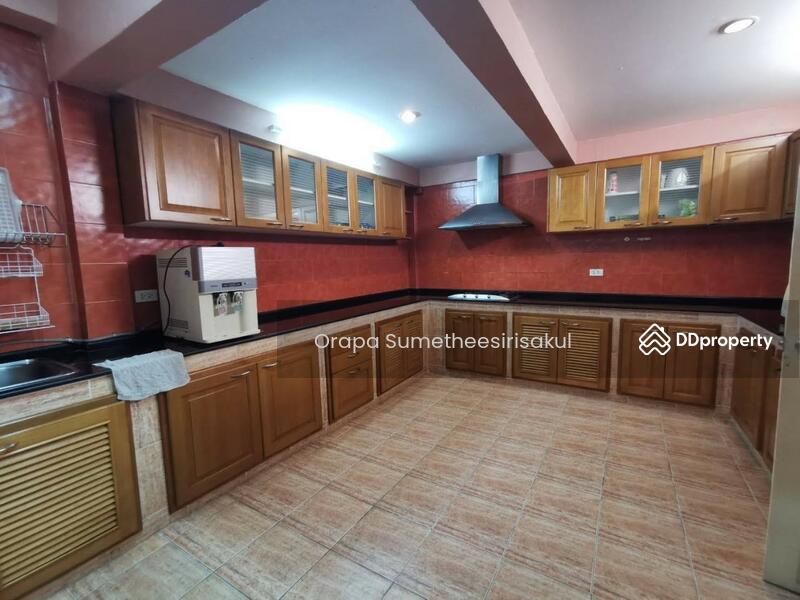 For Rent - 3-Br Townhouse near BTS Phrom Phong, Bangkok