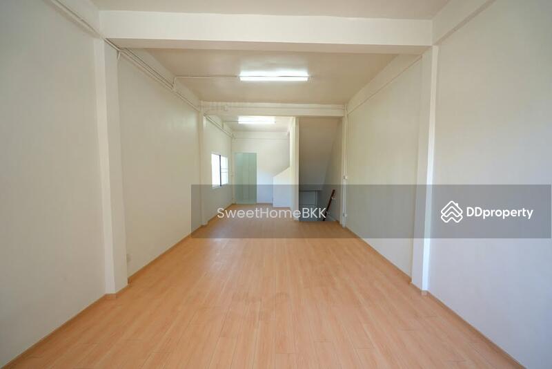 ขาย - -ายตึกแถวรีโนเวทแล้ว ซอย เจริญรัถ8, กรุงเทพ