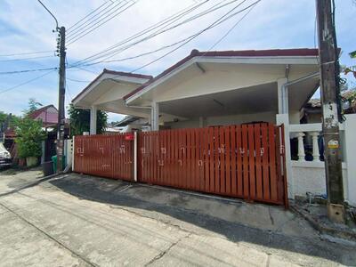 ขาย - ขายบ้านเดี่ยว 1 ชั้น บนที่ดินขนาด 40 ตารางวา หมู่บ้านเคหะธานี 4 (ซอยมิสทีน) ตกแต่งสวย พร้อมอยู่, กรุงเทพ