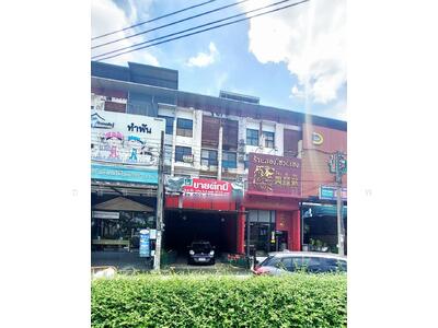 ขาย - อาคารพาณิชย์ติดถนน โครงการ เจโม อัญมณี ใกล้หมู่บ้าน, กรุงเทพ