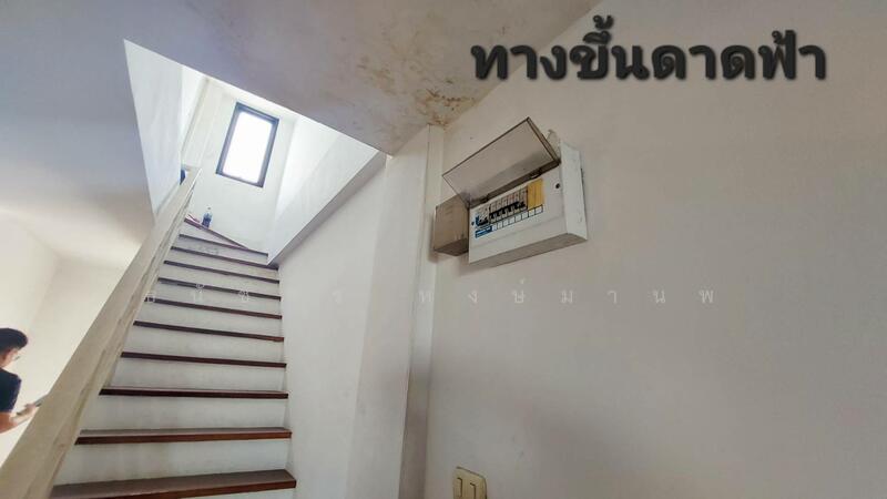 อาคารพาณิชย์ หมู่บ้านดิเอ็นเทอร์ ขาย 9.5 ล้าน 4.5 ชั้น กว้าง 5.5 เมตร, Bangkok, 12 กาญจนาภิเษก ซอย 39, Dok Mai, Prawet, Bangkok, , 618 sqm, Shophouse For Sale, by Thanatsorn Hongmanop, 60156853 - DDproperty.com