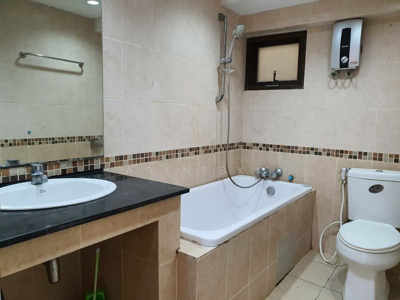 Thonglor Tower, Bangkok, Soi Thonglor, Sukhumvit 55 Road, Khlongtoei Nua, Watthana, Bangkok, 2 Bedrooms, 50 sqm, Condo For Rent, by Agentbkk, 60156979 - DDproperty.com