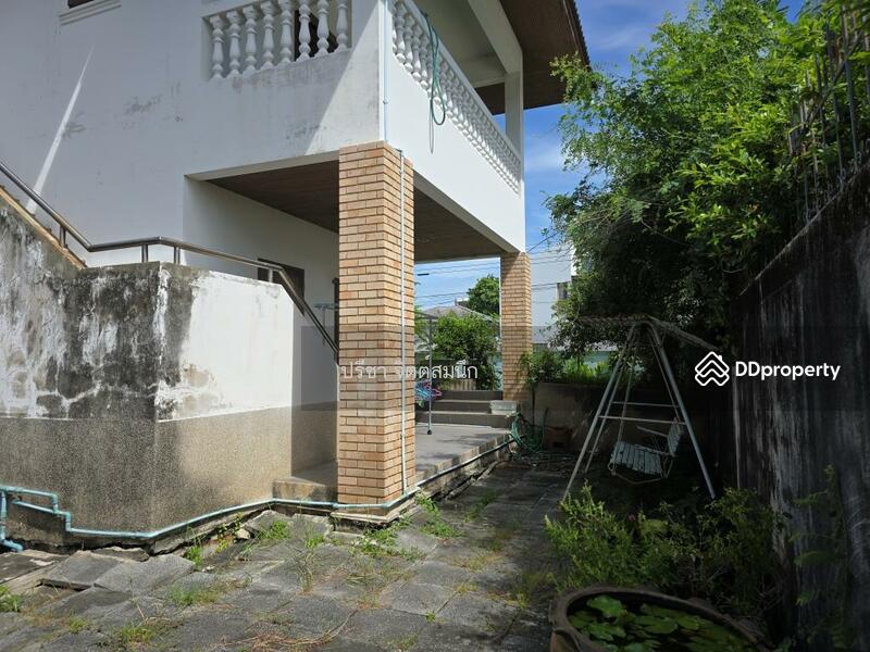 For Sale - 3-storey detached house for sale, split level, 3 bedrooms, 86/5 Sukhumvit Soi 56 Yaek 3-1, Bangkok
