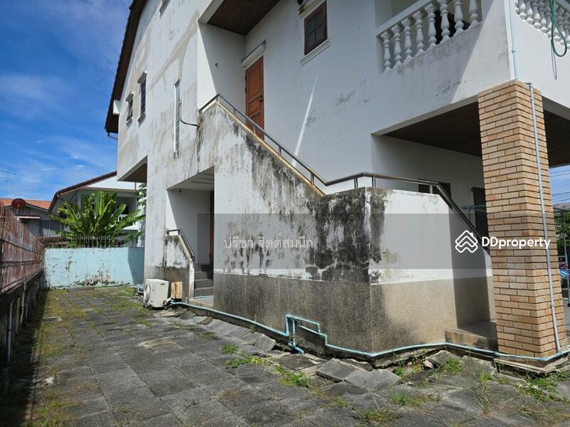 For Sale - 3-storey detached house for sale, split level, 3 bedrooms, 86/5 Sukhumvit Soi 56 Yaek 3-1, Bangkok
