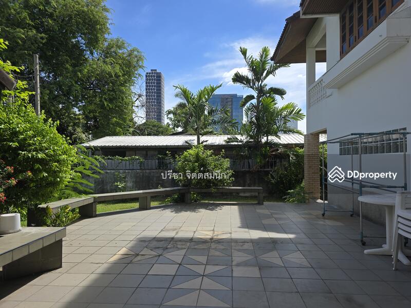 For Sale - 3-storey detached house for sale, split level, 3 bedrooms, 86/5 Sukhumvit Soi 56 Yaek 3-1, Bangkok