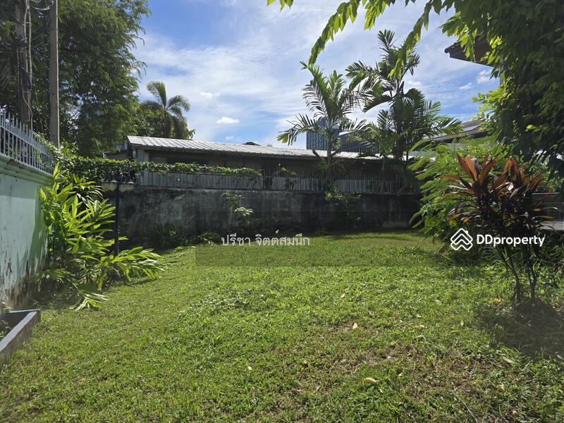 For Sale - 3-storey detached house for sale, split level, 3 bedrooms, 86/5 Sukhumvit Soi 56 Yaek 3-1, Bangkok