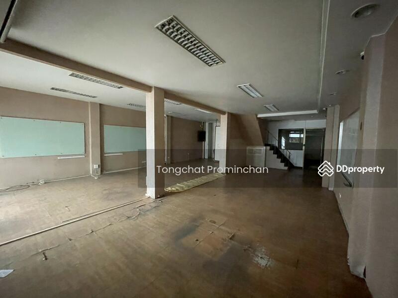 For Rent - Commercial building for rent chatuchak, Chan kasem, Phahonyothin, Bangkok