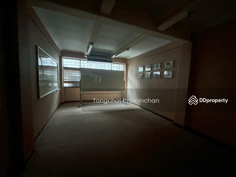 For Rent - Commercial building for rent chatuchak, Chan kasem, Phahonyothin, Bangkok
