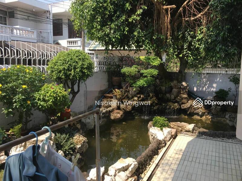 For Sale - 4-Bedroom House, Bangkok