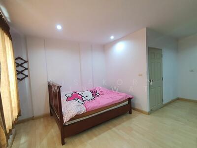 ขาย - Areeya Mova Kaset-Nawamintr : อารียา โมวา เกษตร-นวมินทร์, กรุงเทพ