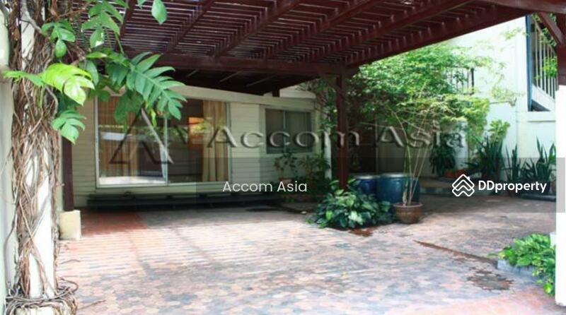 For Rent - Home Office 2 Bedrooms Townhouse for Rent in Sukhumvit, Bangkok near BTS Asok - MRT Sukhumvit, Bangkok