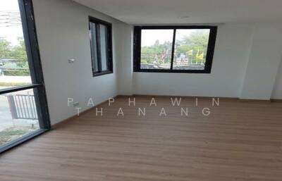 ขาย - ทาวน์เฮาท์ 4-ห้องนอน, กรุงเทพ