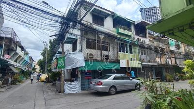 ขาย - ขายด่วน อาคารพาณิชย์เหมาะเปิดกิจการในทำเลศักยภาพ ซอยสิงหฤกษ์ บางโพ, กรุงเทพ