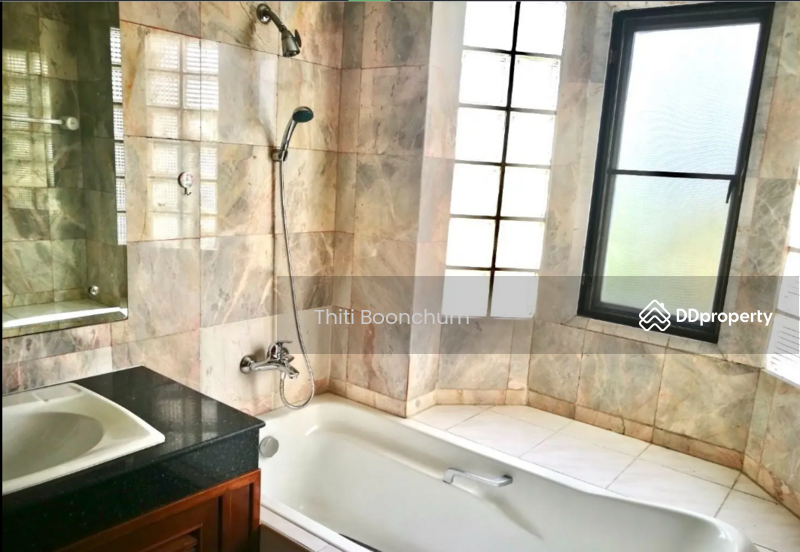 For Rent - 39 exclusive, Bangkok