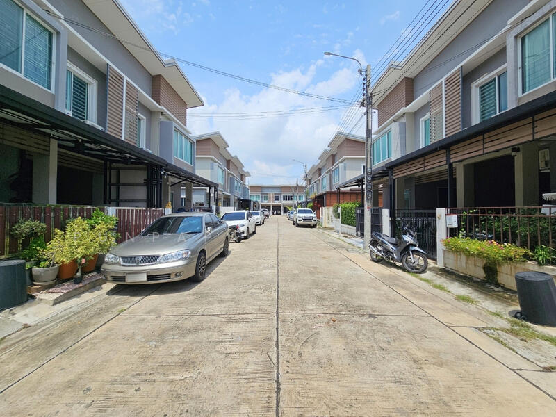 BTN Residence, Nonthaburi, Bang Rak Pattana, Bang Bua Thong, Nonthaburi, 3 Bedrooms, 110 sqm, Townhouse For Sale, by Punpapa Rassamee, 60159173 - DDproperty.com