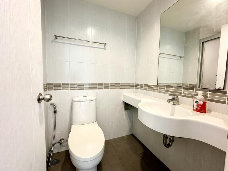 Lumpini Park Rama 9-Ratchada, Bangkok, 888 Chaturathit Road, Bang Kapi, Huai Khwang, Bangkok, 1 Bedroom, 30 sqm, Condo For Rent, by HOME Real Estate Service, 60159291 - DDproperty.com