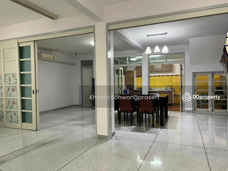 For Rent - Townhouse on SuanPlu Sathorn, Bangkok