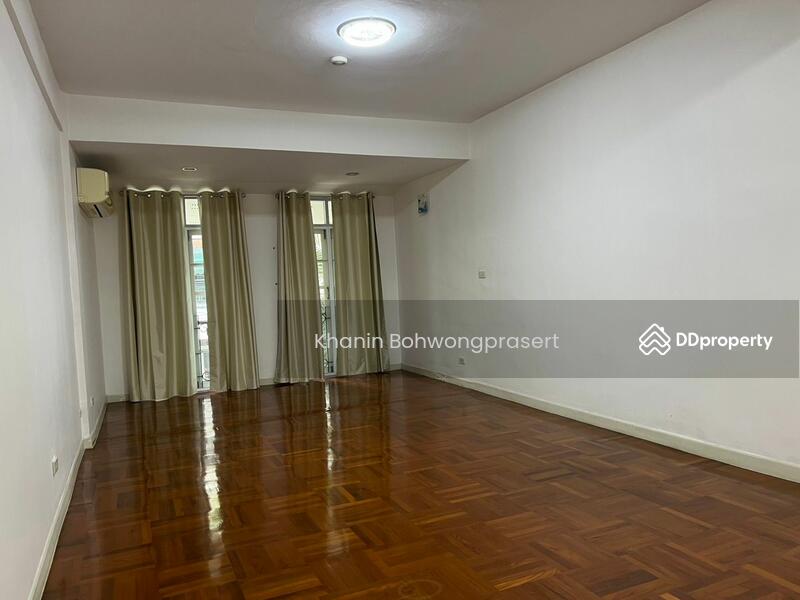 For Rent - Townhouse on SuanPlu Sathorn, Bangkok